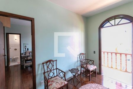 Casa à venda com 300m², 4 quartos e 4 vagas Casa à venda com 300m², 4 quartos e 4 vagasQuarto Suíte