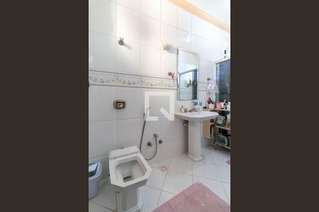 Casa à venda com 300m², 4 quartos e 4 vagas Casa à venda com 300m², 4 quartos e 4 vagasBanheiro da Suíte