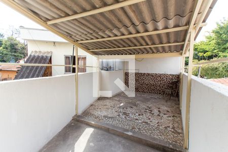 Casa à venda com 100m², 1 quarto e 1 vagaQuintal