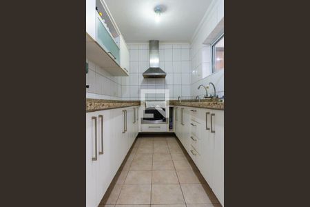 Casa à venda com 142m², 3 quartos e 2 vagas Casa à venda com 142m², 3 quartos e 2 vagasCozinha