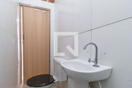 Banheiro de casa para alugar com 1 quarto, 31m² em Padroeira, Osasco