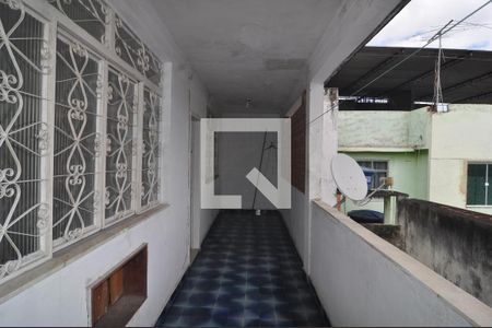 Casa de condomínio à venda com 150m², 4 quartos e 1 vagaVaranda da Traseira