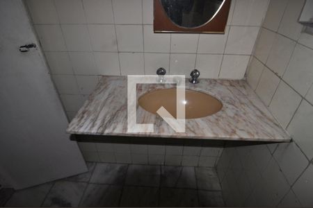 Casa de condomínio à venda com 150m², 4 quartos e 1 vagaBanheiro