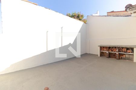 Casa à venda com 171m², 2 quartos e 1 vaga Casa à venda com 171m², 2 quartos e 1 vagaQuintal
