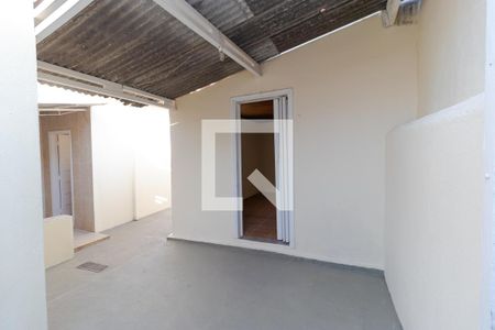 Casa à venda com 171m², 2 quartos e 1 vaga Casa à venda com 171m², 2 quartos e 1 vagaQuintal