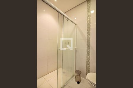 Apartamento à venda com 392m², 5 quartos e 4 vagasBanheiro do Quarto 4 - Suíte