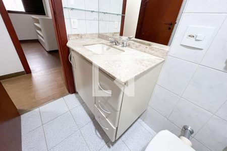 Apartamento à venda com 112m², 3 quartos e 3 vagasBanheiro Social
