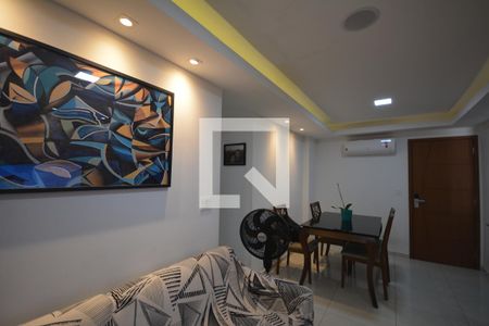 Sala de apartamento à venda com 2 quartos, 66m² em Irajá, Rio de Janeiro