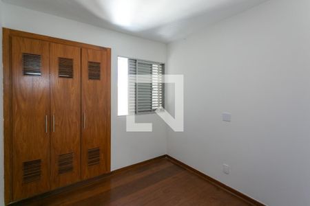 Quarto 1 de apartamento para alugar com 2 quartos, 140m² em Santo Antônio, Belo Horizonte