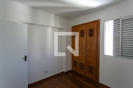 Quarto 1 de apartamento para alugar com 2 quartos, 140m² em Santo Antônio, Belo Horizonte