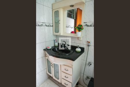 Casa para alugar com 236m², 4 quartos e 2 vagasBanheiro 1