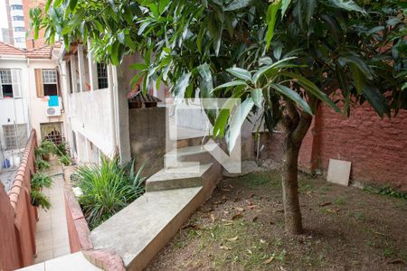 Casa para alugar com 236m², 4 quartos e 2 vagasQuintal