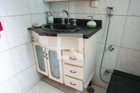 Casa para alugar com 236m², 4 quartos e 2 vagasBanheiro 1