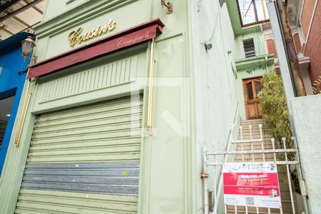 Casa para alugar com 236m², 4 quartos e 2 vagasFachada