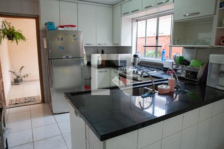 Casa para alugar com 236m², 4 quartos e 2 vagasCozinha