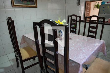 Casa para alugar com 236m², 4 quartos e 2 vagasCozinha