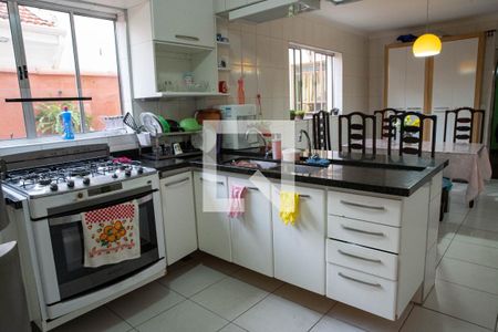 Casa para alugar com 236m², 4 quartos e 2 vagasCozinha 