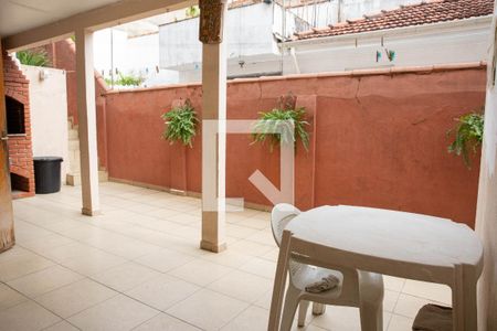 Casa para alugar com 236m², 4 quartos e 2 vagasQuintal