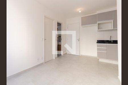 Sala/ cozinha de apartamento para alugar com 2 quartos, 34m² em Jardim Taquaral, São Paulo
