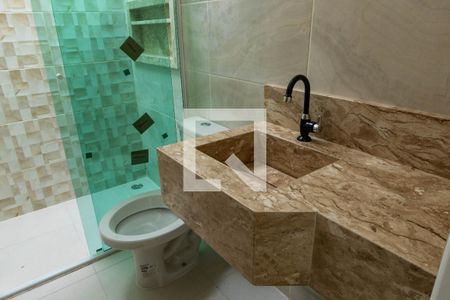 Banheiro da Suíte de casa à venda com 3 quartos, 95m² em Parque Residencial Oratorio, São Paulo