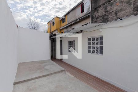Casa à venda com 80m², 2 quartos e 1 vagaQuintal