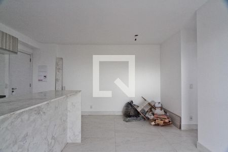 Sala de apartamento para alugar com 3 quartos, 75m² em Parque Sao Domingos, São Paulo