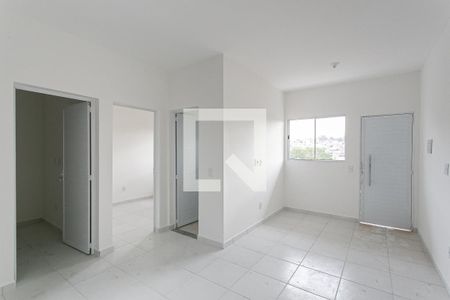 Sala e Cozinha de apartamento para alugar com 2 quartos, 43m² em Vila Ré, São Paulo