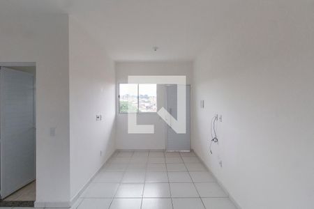 Sala e Cozinha Integrada  de apartamento para alugar com 2 quartos, 43m² em Vila Ré, São Paulo