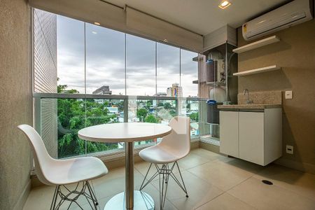 Sala/Cozinha - Varanda de apartamento à venda com 1 quarto, 37m² em Vila Madalena, São Paulo