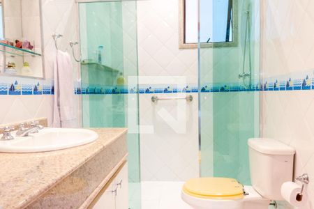 Banheiro da Suíte de apartamento para alugar com 3 quartos, 180m² em Barra Funda, Guarujá