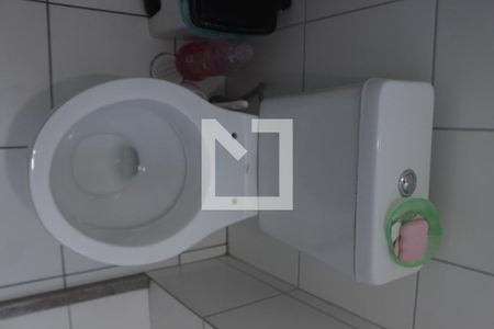 Banheiro de kitnet/studio para alugar com 1 quarto, 25m² em Vila Butantã, São Paulo