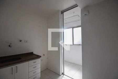 Cozinha de apartamento para alugar com 1 quarto, 45m² em Real Parque, São Paulo