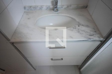Apartamento para alugar com 45m², 1 quarto e 1 vaga Apartamento para alugar com 45m², 1 quarto e 1 vagaPia do banheiro da suíte