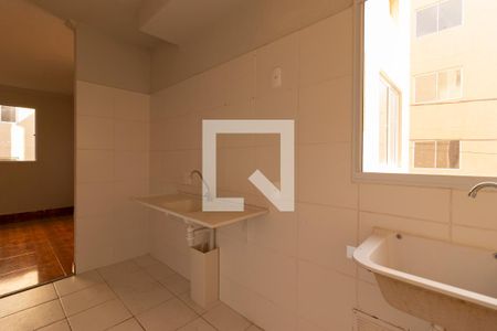 Apartamento para alugar com 48m², 2 quartos e sem vaga Apartamento para alugar com 48m², 2 quartos e sem vagaCozinha e Área de Serviço