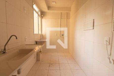 Apartamento para alugar com 48m², 2 quartos e sem vaga Apartamento para alugar com 48m², 2 quartos e sem vagaCozinha e Área de Serviço