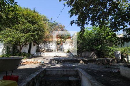 Casa à venda com 250m², 3 quartos e 1 vaga Casa à venda com 250m², 3 quartos e 1 vagaQuintal