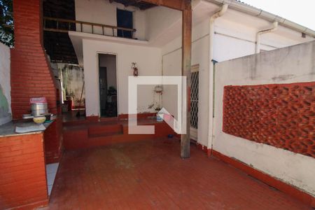 Casa à venda com 250m², 3 quartos e 1 vaga Casa à venda com 250m², 3 quartos e 1 vagaQuintal