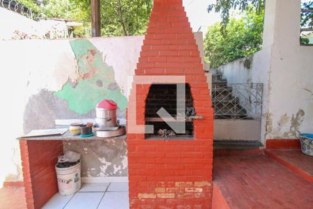 Casa à venda com 250m², 3 quartos e 1 vaga Casa à venda com 250m², 3 quartos e 1 vagaQuintal