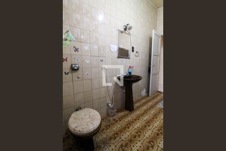 Casa à venda com 250m², 3 quartos e 1 vaga Casa à venda com 250m², 3 quartos e 1 vagaBanheiro Social