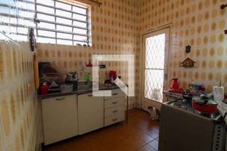 Casa à venda com 250m², 3 quartos e 1 vaga Casa à venda com 250m², 3 quartos e 1 vagaCozinha