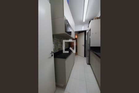 Apartamento para alugar com 67m², 2 quartos e 2 vagasCozinha