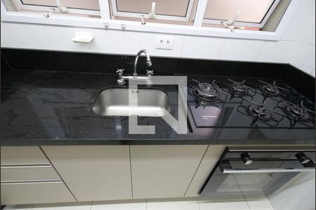 Apartamento para alugar com 67m², 2 quartos e 2 vagasCozinha