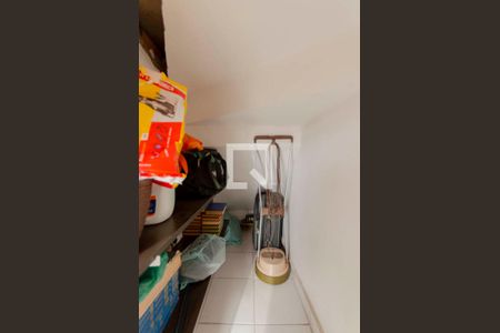 Casa de condomínio à venda com 105m², 2 quartos e 1 vagaLavabo