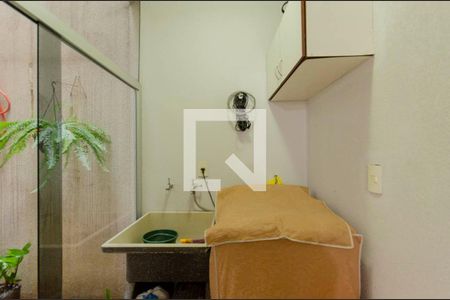 Casa de condomínio à venda com 105m², 2 quartos e 1 vagaÁrea de Serviço