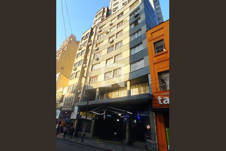 Fachada de kitnet/studio à venda com 1 quarto, 32m² em Centro Histórico, Porto Alegre