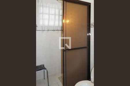 Casa à venda com 162m², 3 quartos e 4 vagas Casa à venda com 162m², 3 quartos e 4 vagasBanheiro 2