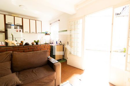 Sala de casa à venda com 2 quartos, 125m² em Jardim Santos Dumont, São Paulo