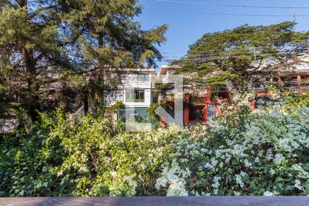 Casa à venda com 311m², 4 quartos e 4 vagas Casa à venda com 311m², 4 quartos e 4 vagasVaranda da Suíte 2