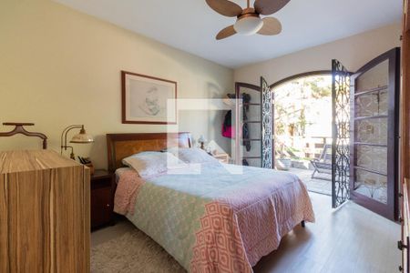 Casa à venda com 311m², 4 quartos e 4 vagas Casa à venda com 311m², 4 quartos e 4 vagasSuíte 2