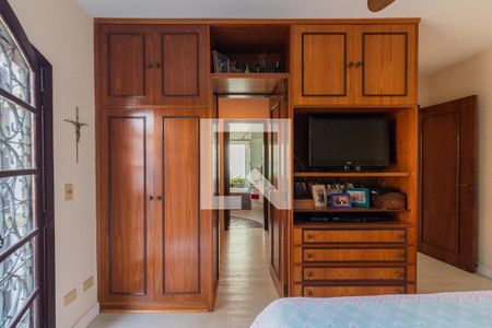 Casa à venda com 311m², 4 quartos e 4 vagas Casa à venda com 311m², 4 quartos e 4 vagasSuíte 2